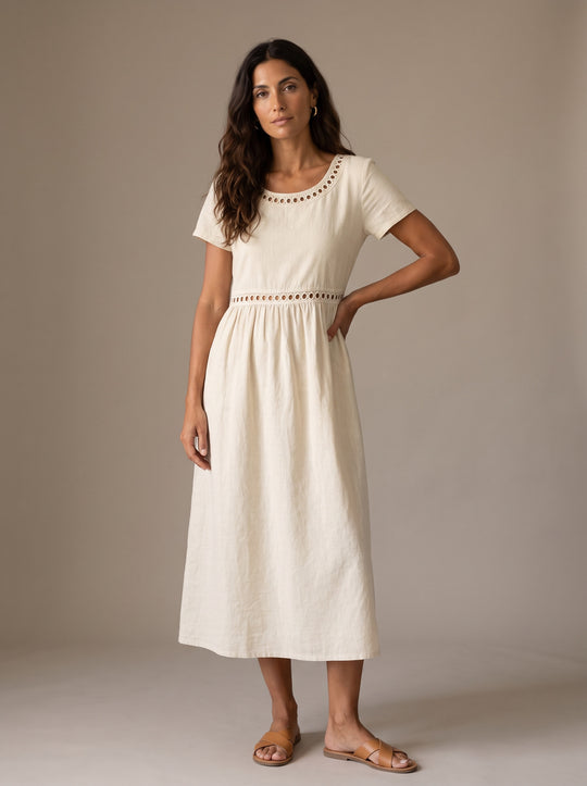 Abito Ricamato Emilia in cotone crudo — vista frontale intera